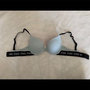 VS Pink t-shirt bra